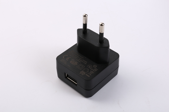 Siyah Renk 6W 5V 1A PD USB Güç Adaptörü 5V 1.2A 5V 0.5A IEC60335 IEC60065